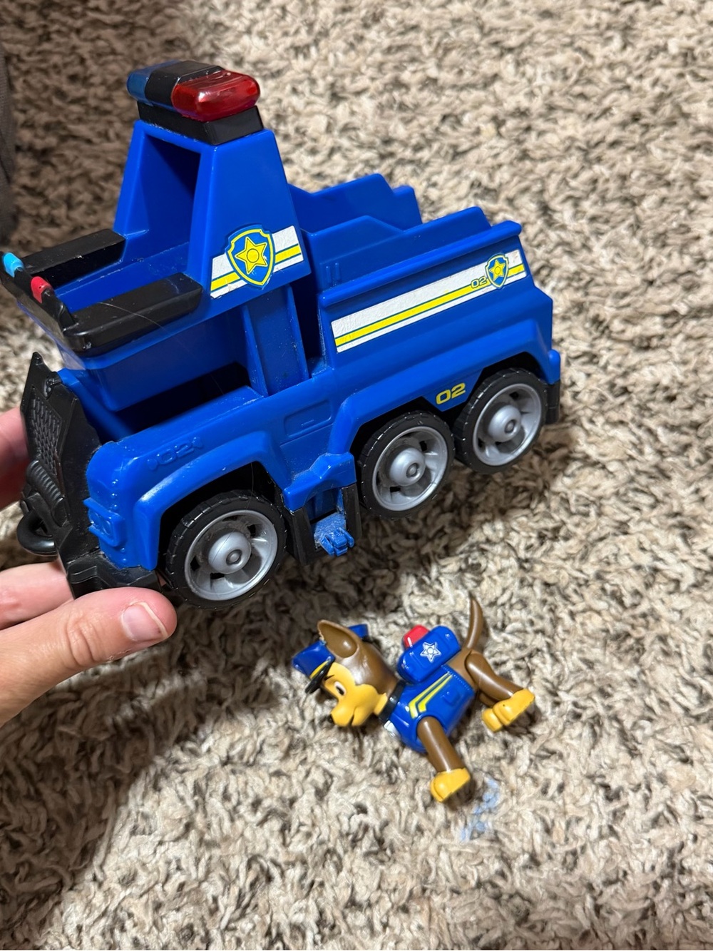 Paw patrol Chase the Pup Figure and car